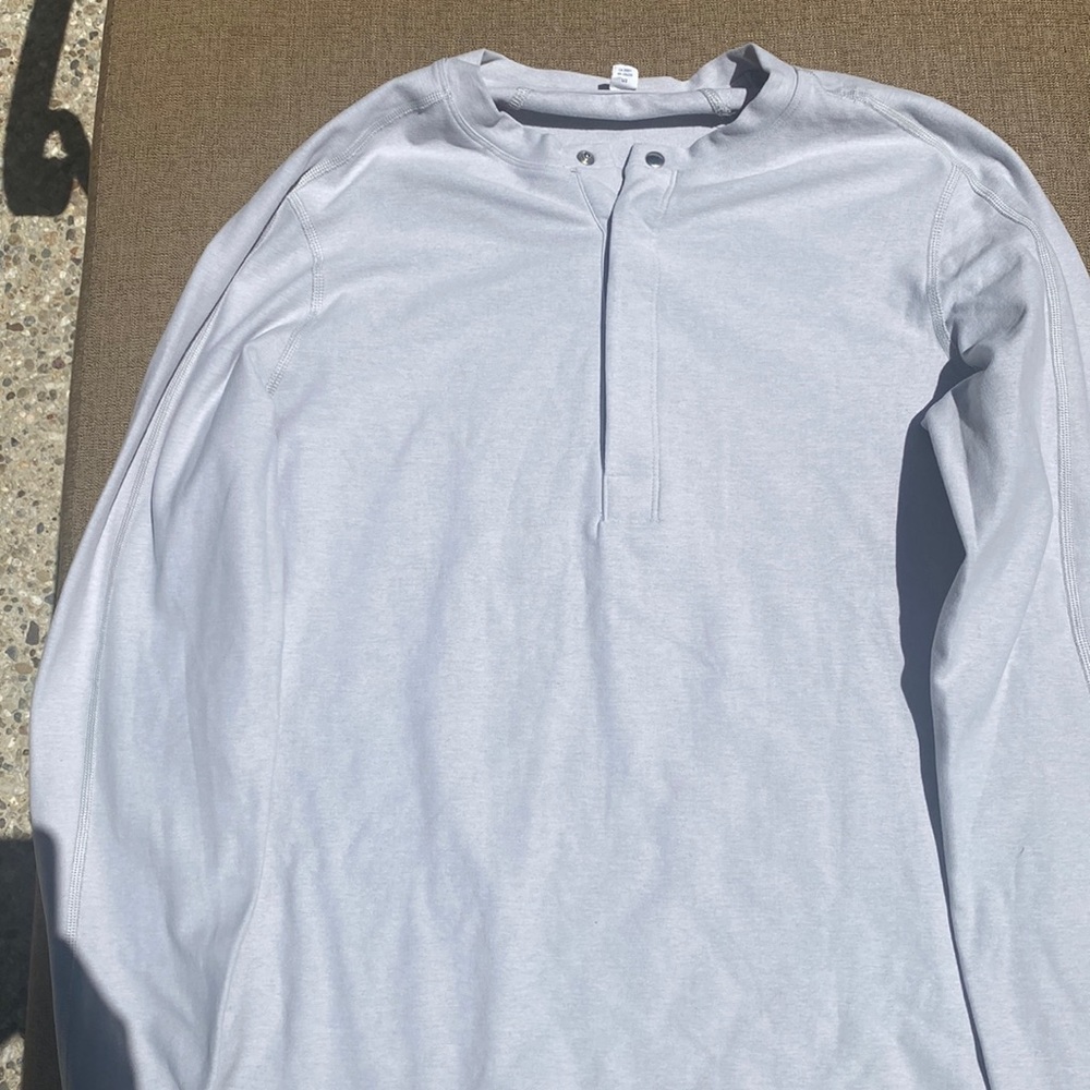 White lululemon long sleeve t-shirt